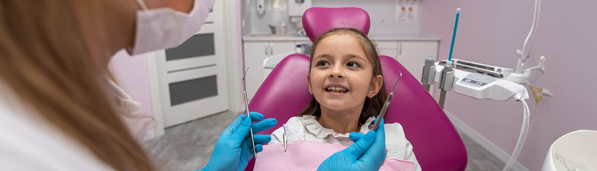W jakim wieku dzieci potrzebują aparatu ortodontycznego?